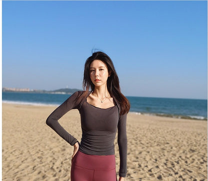 Women's yoga clothes