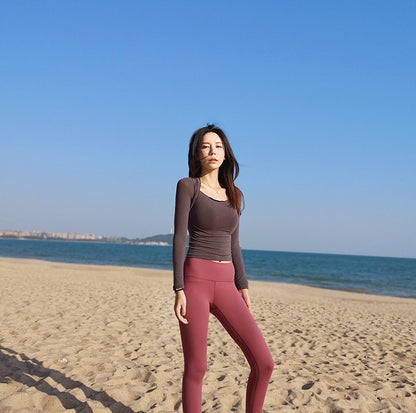 Women's yoga clothes